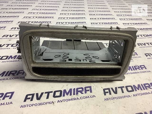 Накладка магнитолы Ford Mondeo 4 2007-2014 8M5J18933AAW