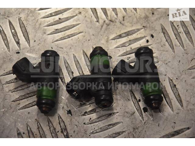 Форсунка бензин електро VW Polo 1.2 12V 2001-2009 03E906031 146817