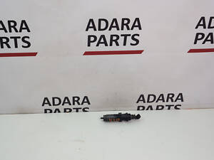 Форсунка омывателя фары передней (Обломан один передний фиксатор колпачка) для BMW X5 2014-2018 (F15) (61677292658)