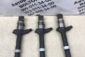 Форсунка топливная Toyota RAV4 2367027030