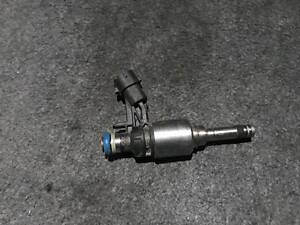 Форсунка впрыска топлива оригинал б/у, пробег 66 тыс км. Гарантия на установку HYUNDAI 353102B110