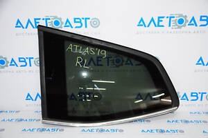 Форточка глухое стекло задняя левая VW Atlas 18- 1 хром