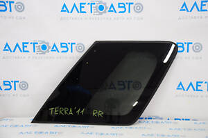 Форточка глухое стекло задняя правая GMC Terrain 10-17 с черным оттенком