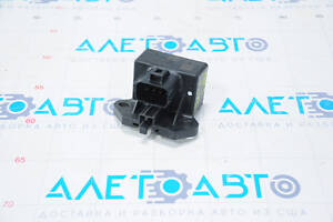 Fuel pump control реле паливного насоса заднє праве Ford Fusion mk5 13-20