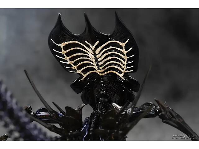 Фігурка RESTEQ Alien Queen — Королева Чужих, 32 см, рухома екшн-фігурка за фільмом Чужий, на підставці - Фото 6