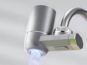 Фильтр-насадка на кран для проточной воды на кухню или ванную для очистки с универсальными насадками