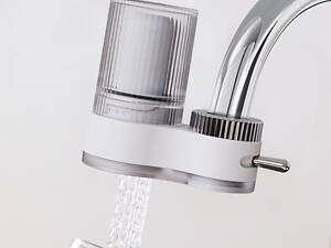 Фильтр-насадка на кран для проточной воды на кухню или ванную для очистки с универсальными насадками,белый