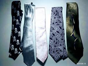 Краватка срібляста, рожева, фіолетова, зелена, чорна, метелик, бант, брошка