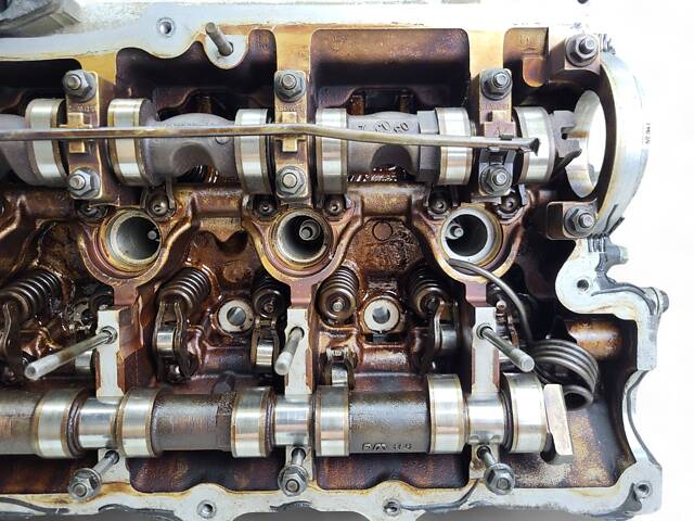 ГБЦ головка блока BMW X3 E83 2.0 16V Valvetronic 7505422.9 - Фото 9