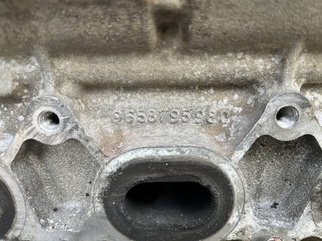 ГБЦ головка блока Peugeot 407 1.8 16V 9658795980 - Фото 4