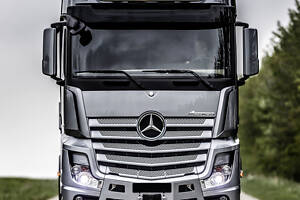 Гідравлічний набір Hyva на Mercedes Actros