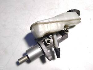 Главный тормозной цилиндр 2 выхода 1679119 Ford Kuga 08-13