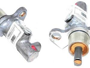 Главный тормозной цилиндр 2 выхода 8D0611021B AUDI A6 97-04