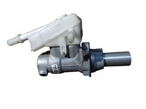 Главный тормозной цилиндр с бачком 2 выхода DV612140GC Ford Kuga 13-21, Ford Connect 13-22, Ford Focus III 11-18
