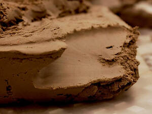 ГЛИНА РІЖА КАР'ЄРНА (Руда глина)