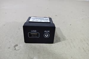 Гнездо usb/aux Hyundai Sonata LF 2.4 2015 (б/у)