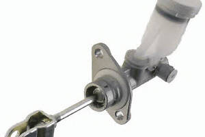 Головний циліндр зчеплення