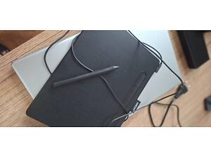 Графічний планшет Wacom Intuos M Black