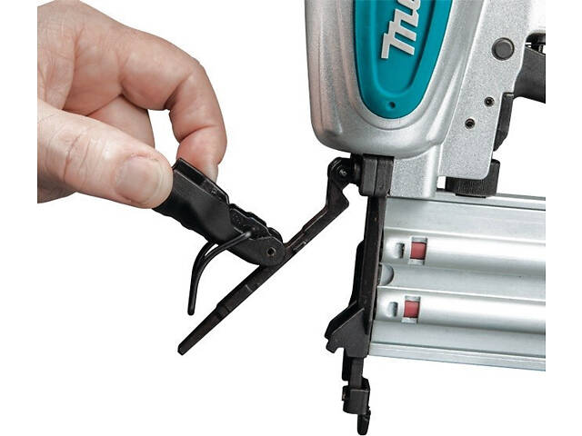 Цвяхозабивач пневматичний степлер для цвяхів (нейлер) Makita AF506 : 15-50мм пневматичний степлер для цвях - Фото 6
