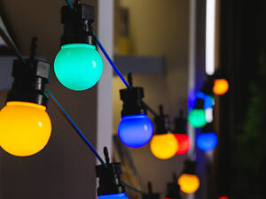 Гирлянда уличная разноцветные шары 5 м / 10 лампочек / IP65 SFK-47