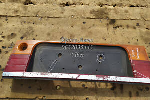 Hакладка крышки багажника Ssangyong musso 000035411 Трещины царапины сломано отверстие под болт.