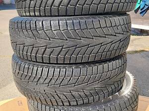 Hankook Winter I*Cept iZ2 W616 215/65 R17 99T