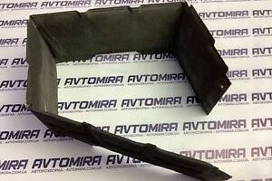 Корпус акумулятора Hyundai i30 2007-2012 371121H560