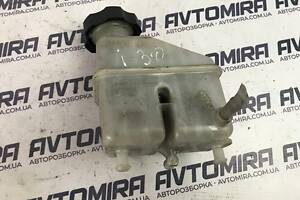 Бачок тормозной жидкости Hyundai i30 2007-2012 585112L300