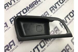 Накладка ручки правой передней двери внутренняя Hyundai i30 2007-2012 826212L000