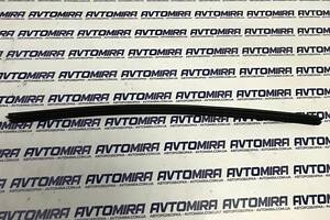 Уплотнитель задней правой дверки нижний Hyundai i30 2007-2012 832412L000