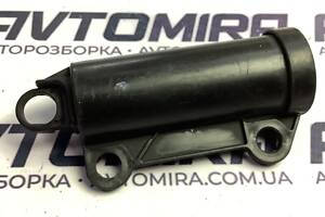 Амортизатор бардачка Hyundai i30 2007-2012 845483L000