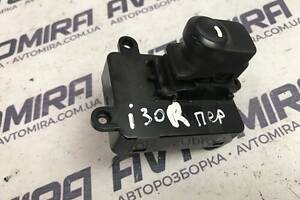 Кнопка склопідіймача передніх правих / лівих дверей Hyundai i30 2007-2012 935752L911