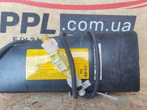 Hyundai i30 2007-2012 Подушка безопасности в сиденье правая Airbag 2L88921500