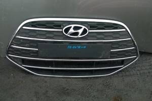 Hyundai IX-20 2015р., решітка радіатора