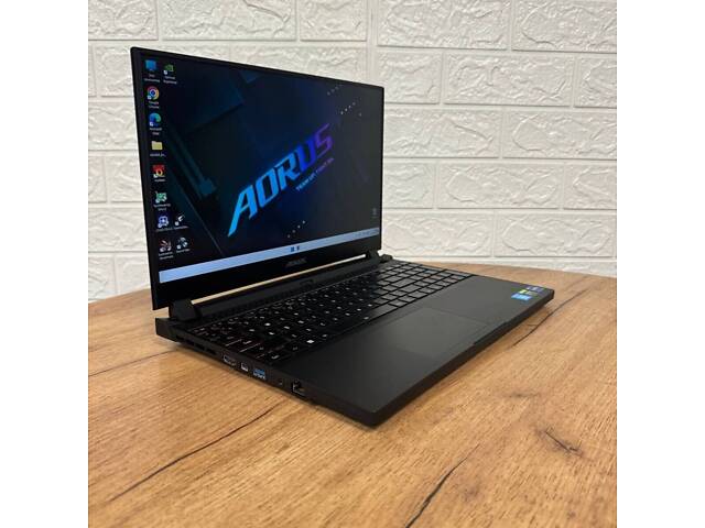 Игровой ноутбук Б-класс Gigabyte Aorus 15P YD / 15.6' (1920x1080) IPS / Intel Core i7-11800H (8 (16) ядер по 2.3 - 4.6 G - Фото 4