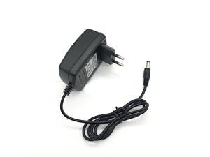Импульсный адаптер питания YM-0720 7V 2А (14Вт) штекер 5.5/2.5 длина 0,9м