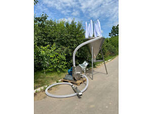 Подрібнювач порошків, з нержавіючої сталі 2800 кг. годину. 22кВт.