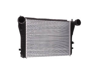 Интеркулер Audi A3 2003-2013 Nissens 96715 Seat Altea