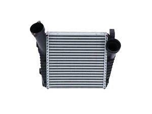 Интеркулер Audi Q7 2006-2015 NRF 30178