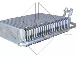 Испаритель кондиционера на Seria 3, X3