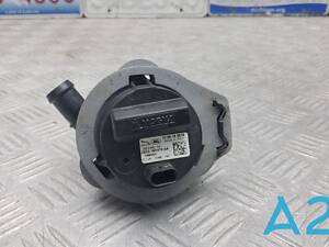 J9D1109 - Б/У Помпа системы охлаждения на JAGUAR I-Pace First Edition