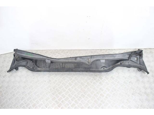 Жабо под лобовое стекло (пластик) Toyota Venza (AV10) 2008-2017 557080T011