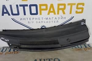 Жабо Toyota Yaris II 2005-2011