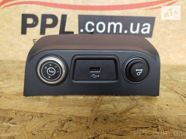 JAC S3 2013- Панель накладка USB прикуриватель GPL газ