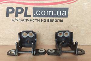 Jeep Cherokee Liberty KJ 2001-2007 петли двери задней левой 55177030AD