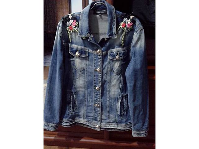 Женская джинсовая куртка - Фото 2