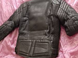 Жіноча мотокуртка С-ХС