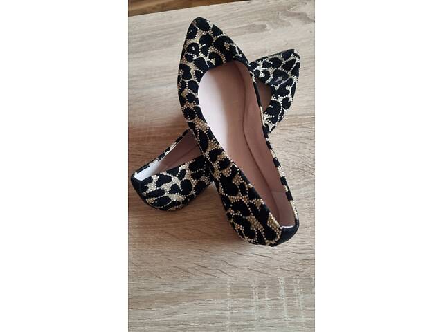 жіноче взуття ( нове ) - Фото 1