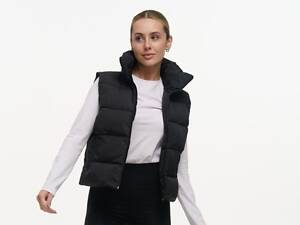 Жилетка жіноча 'Lola' чорний матовий