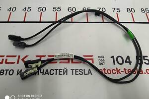 Кабель USB монитора (комплект 2 шнура) Tesla model S, model S REST 1004815-08-B